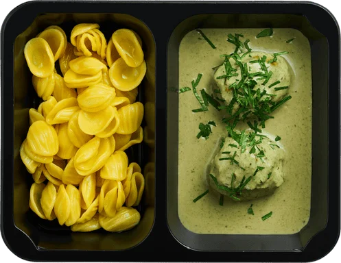 Orecchiette ve smetanové omáčce, kuřecí kuličky s pestem