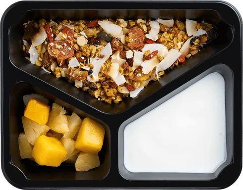 Granola s goji, kokosem a kumquatem s jogurtem a ananasem