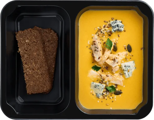 Mrkvová polévka s kokosovým mlékem a kari